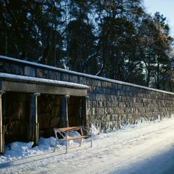 Sofá Vasa, Verde, soporte de aluminio en bruto
