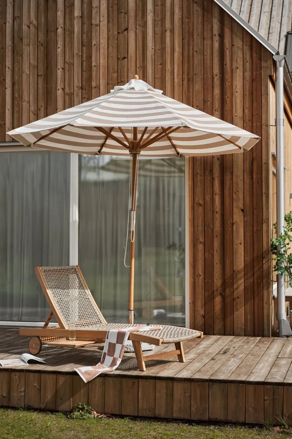 Sombrilla Hisshult Ø270 cm, Beige stripe-teak