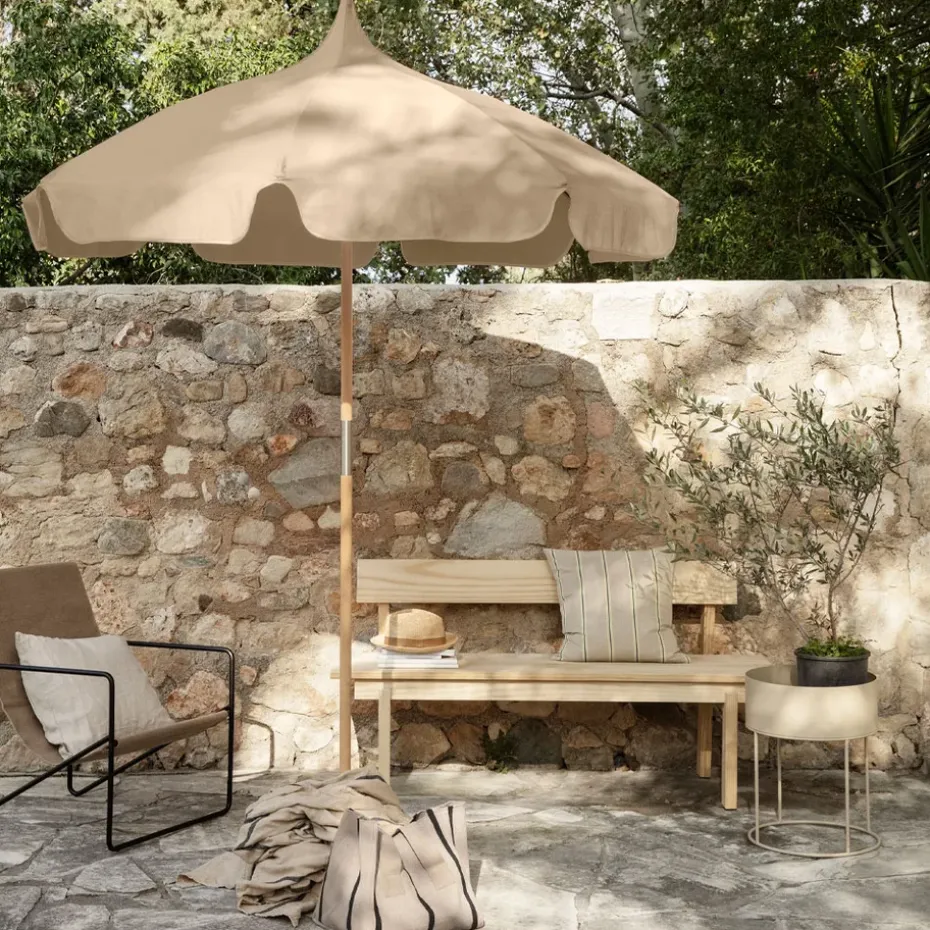 Sombrilla Llana, Military olive