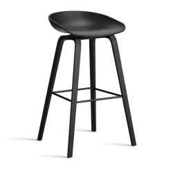 Taburete alto About a Stool 32 con base de roble negro 2.0, Negro-negro soporte de acero