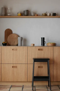 Taburete Angle Standard 65 cm, Black