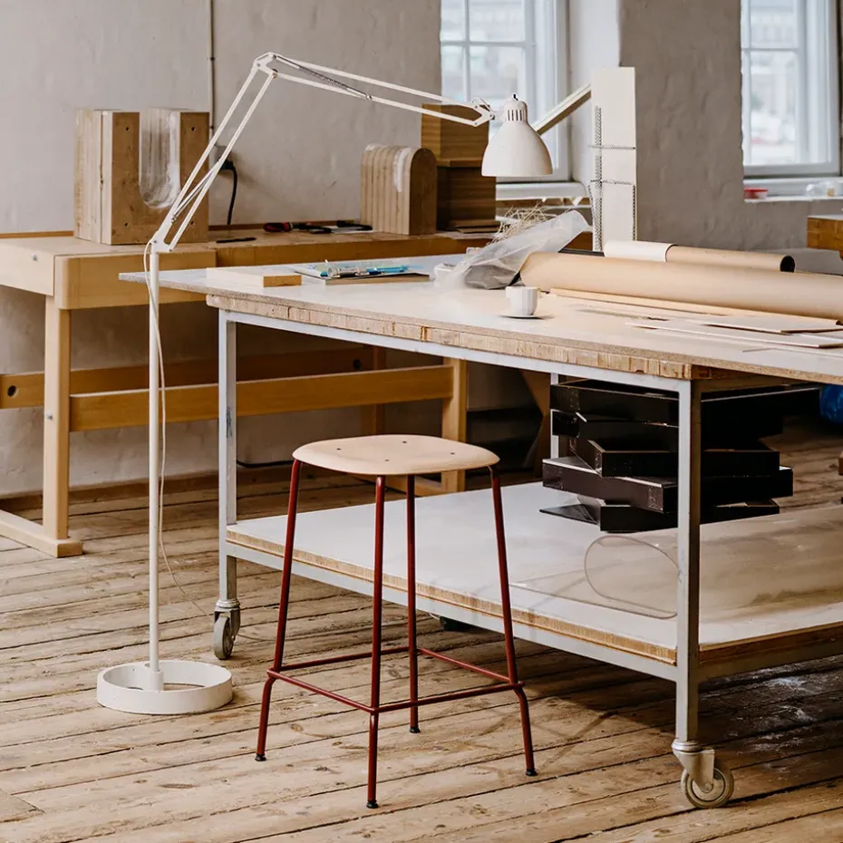 Taburete bajo Soft Edge 30, fall red, fall red estructura de acero