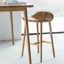 Taburete bar Miss Holly, Roble lacado claro mate