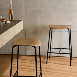 Taburete bar Pavilion AV38 79 cm, Black-lacquered oak