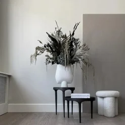 Taburete Big Foot piel de oveja, off-white