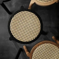 Taburete con asiento de ratán Pal, roble negro