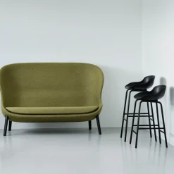 Taburete de bar con patas de metal Hyg 65 cm, Negro