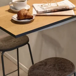 Taburete de bar Earth, Coffee, altura 69, estructura de acero negro