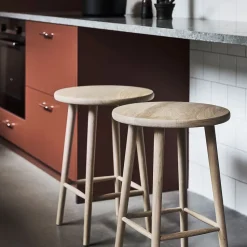 Taburete de bar Miss Button, Roble aceite blanco, alto