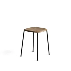 Taburete Soft Edge 70, Roble ahumado-estructura de acero negra