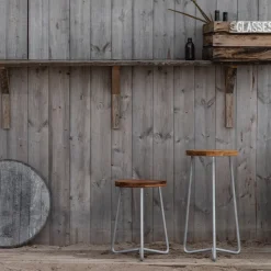 Taburete V-1, Teca-estructura de acero galvanizado en caliente, 45 cm