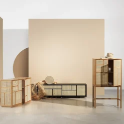 Vitrina Air, Roble, ratán